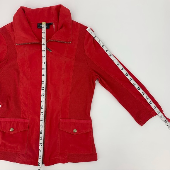 Orly Red Nylon with Ribbed Sides 3/4 Ruched Sleeves Zipper Front Jacket, 10 - Picture 15 of 16